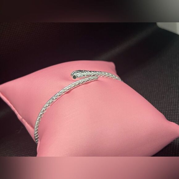 Silver Serpente Snake Bracelet-Bold and Elegant - Picture 13 of 13
